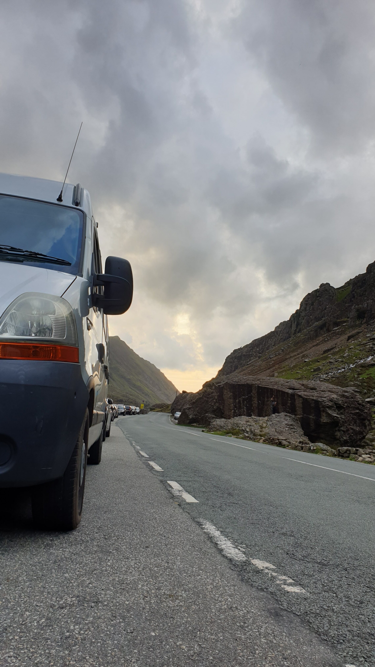 Parking near Cromlech Boulders - snowdon